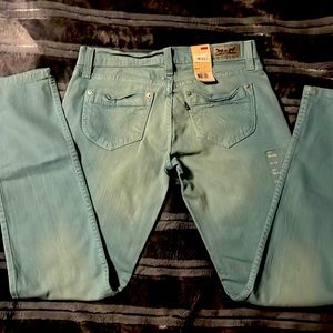 New Levi’s “524 Too Superlow“skinny jeans size 29